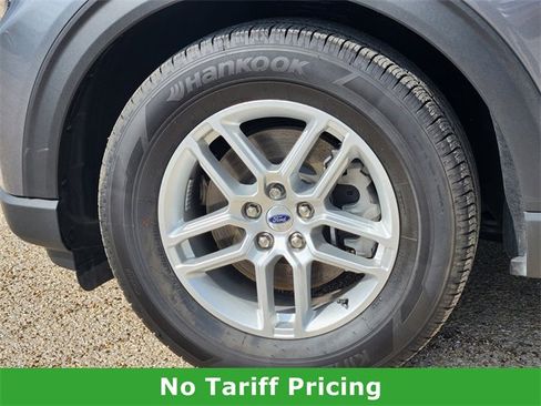 Used 2025 Ford Explorer Active w/ Active Comfort Package image 8