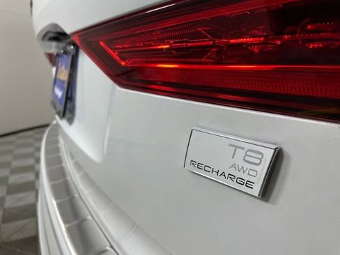 Certified 2024 Volvo XC60 T8 Plus w/ Protection Package Premier image 41