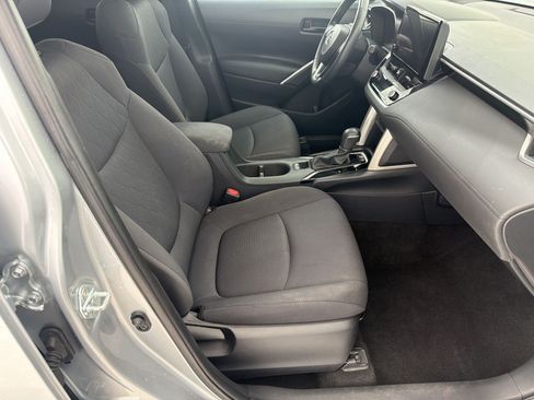 Used 2023 Toyota Corolla Cross LE FWD image 22