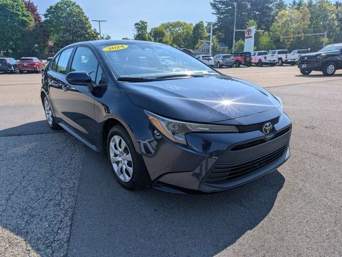 Used 2024 Toyota Corolla LE FWD image 8