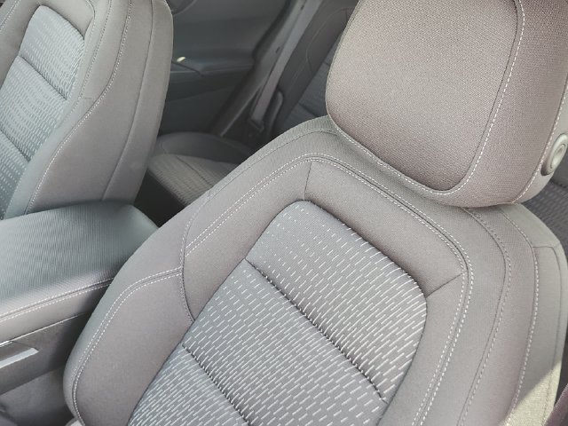 Used 2026 Chevrolet Equinox LT w/ Safety and Technology Package FWD image 24