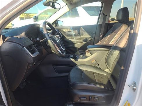 Used 2024 GMC Terrain SLT image 19