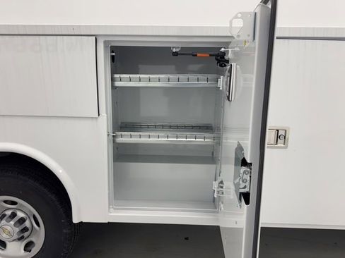 New 2025 Chevrolet Express 3500 Work Van w/ Power Convenience Package image 32