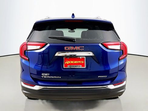 Used 2023 GMC Terrain SLT image 7