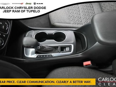 Used 2024 Chevrolet Equinox LT FWD image 18