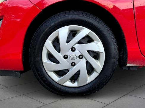 Used 2015 Toyota Prius C Two w/ Preferred Accessory Package image 10