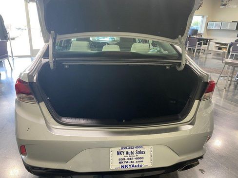 Used 2019 Hyundai Sonata SEL w/ Tech Package 02 FWD image 17