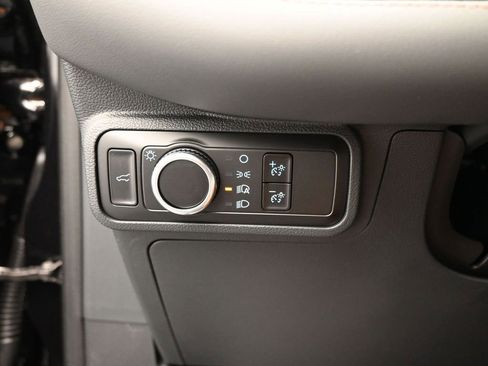 New 2025 Ford Explorer Active image 13