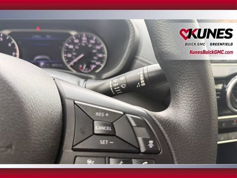 Used 2024 Nissan Sentra SV FWD image 26