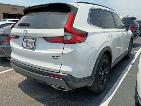 Used 2024 Honda CR-V Sport Touring image 3