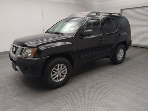 Used 2015 Nissan Xterra S RWD image 2