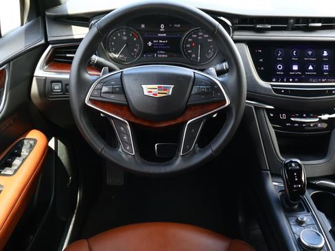 Used 2022 Cadillac XT5 Sportv w/ Technology Package AWD/4WD image 15