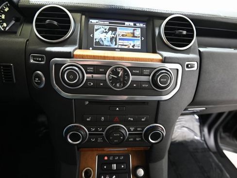 Used 2016 Land Rover LR4 HSE Silver Edition image 5