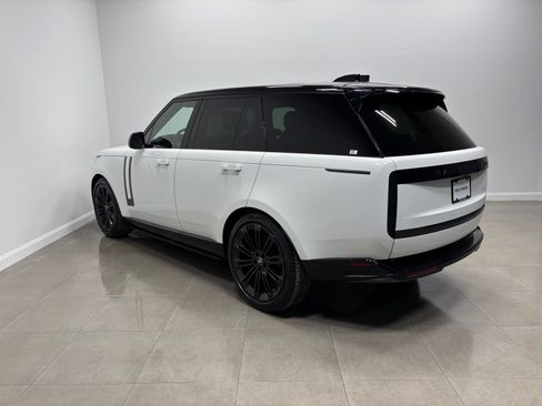 Used 2023 Land Rover Range Rover SE AWD/4WD image 10