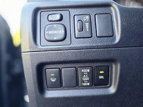 Used 2016 Toyota 4Runner SR5 AWD/4WD image 33