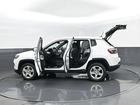 Used 2023 Jeep Compass Sport AWD/4WD image 29