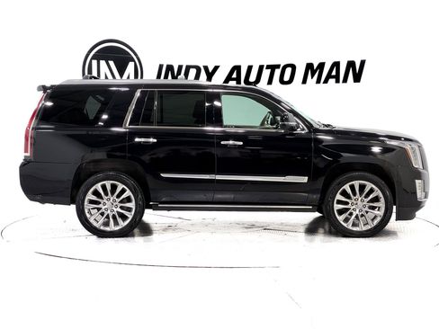 Used 2019 Cadillac Escalade Platinum AWD/4WD image 3