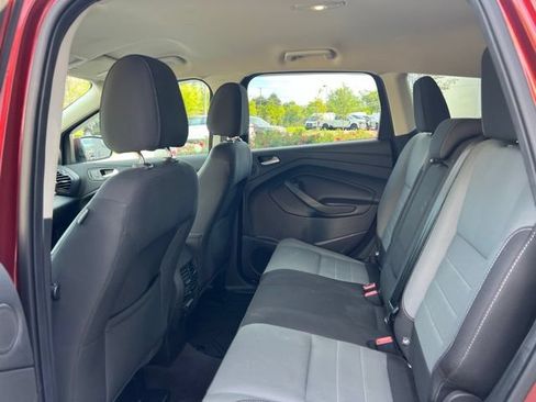 Used 2016 Ford Escape SE w/ Equipment Group 201A AWD/4WD image 15