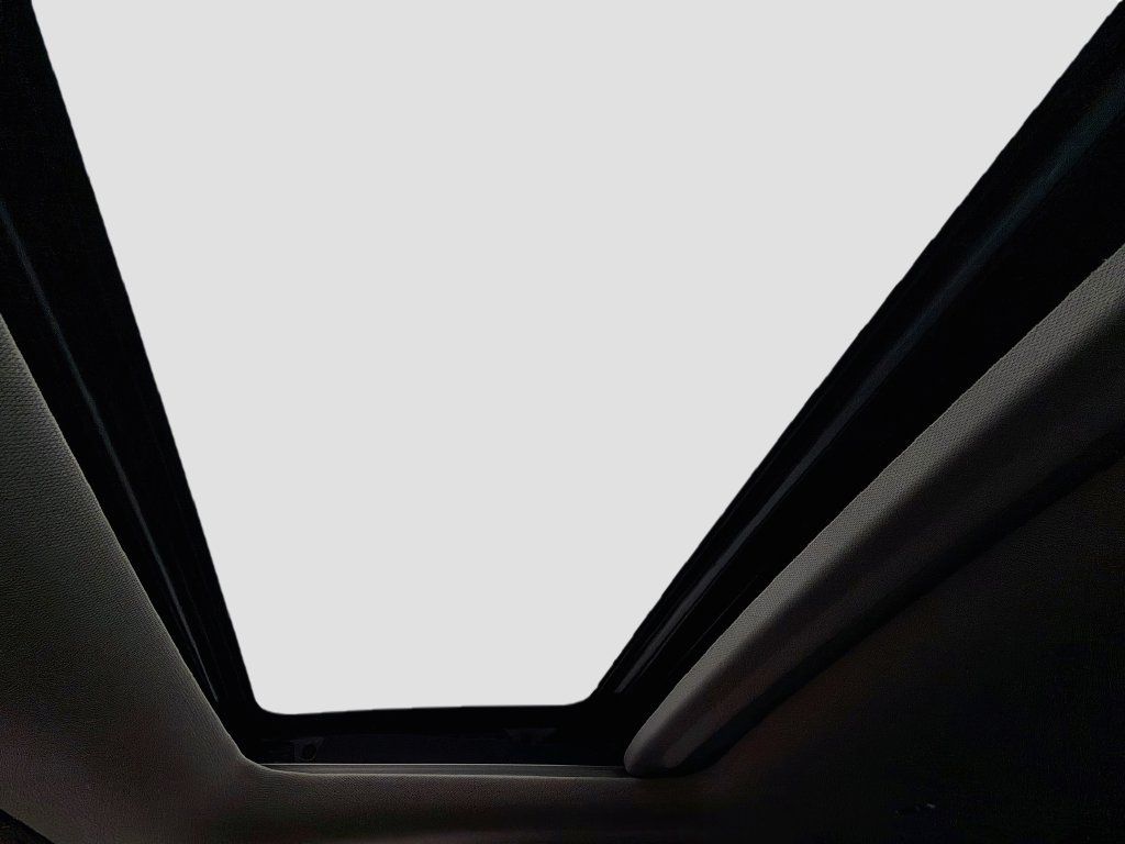 Used 2025 Honda HR-V EX-L image 14