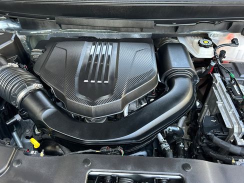 Certified 2024 Chevrolet Traverse LT image 25