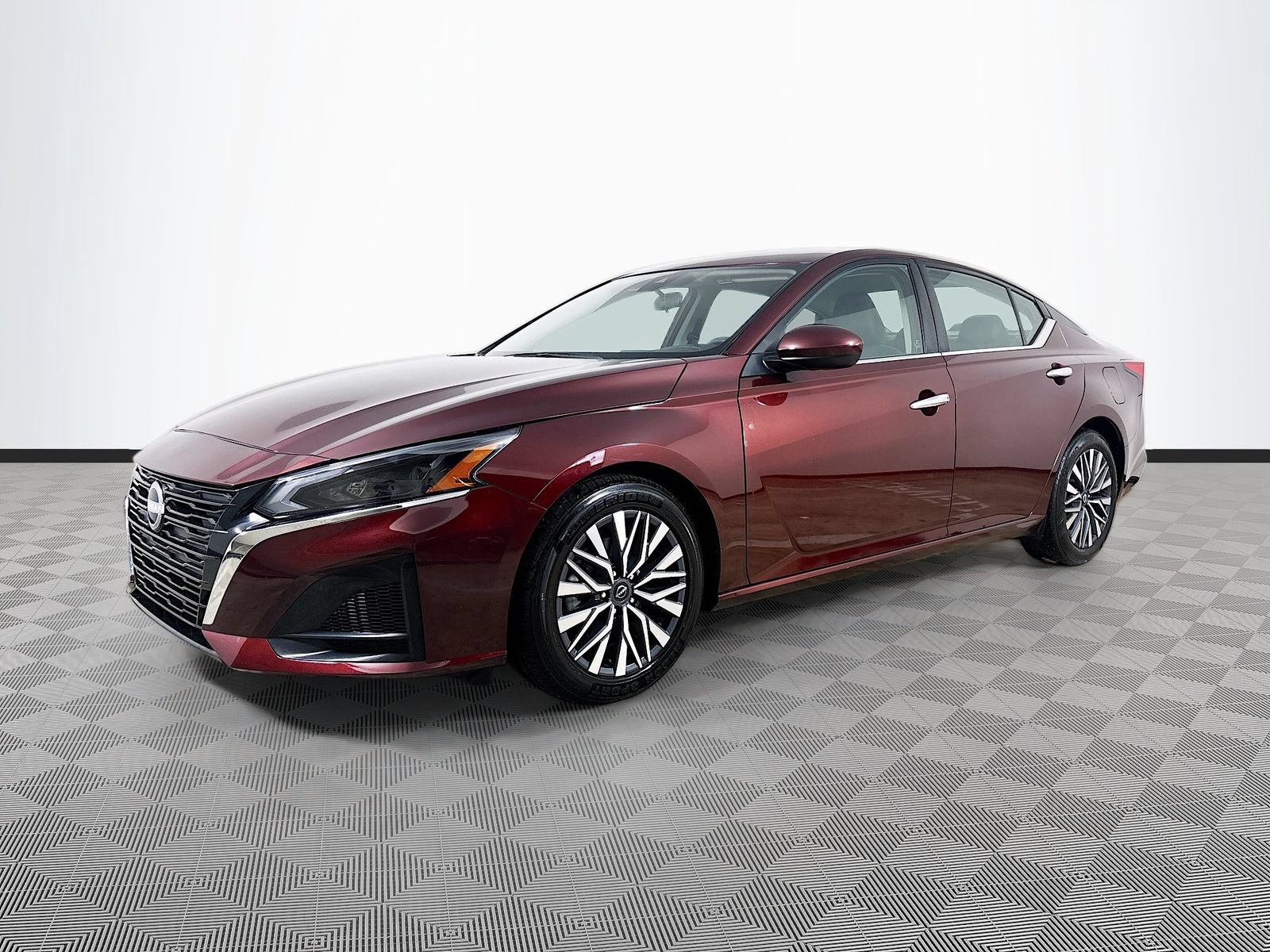 Used 2023 Nissan Altima 2.5 SV FWD image 3