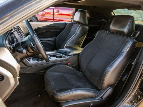 Used 2022 Dodge Challenger GT w/ Plus Package image 12