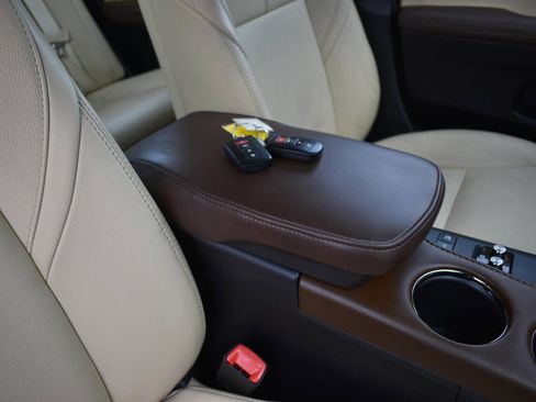 Used 2014 Toyota Avalon XLE Premium image 26