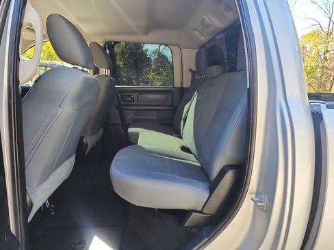 Used 2016 RAM 3500 Tradesman w/ Chrome Appearance Group image 29