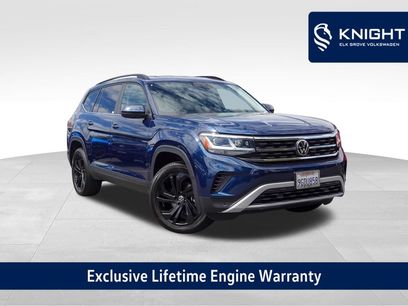 Used 2023 Volkswagen Atlas SE w/ Black Wheel Package