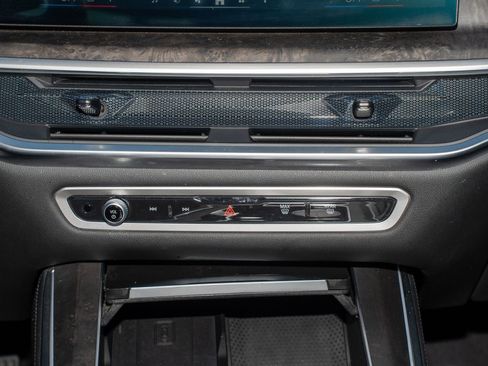 Used 2024 BMW X5 sDrive40i w/ Premium Package image 24