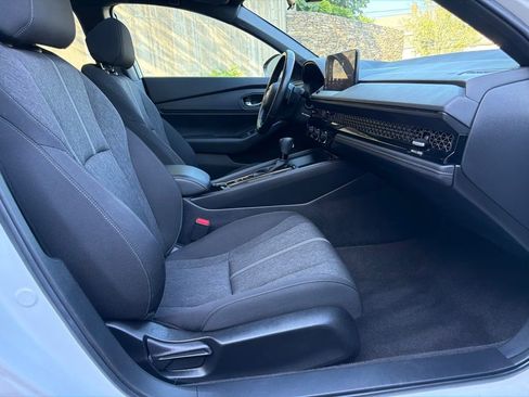 Used 2023 Honda Accord Sport image 29