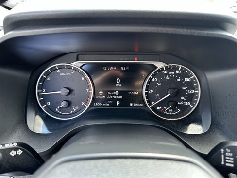 Used 2025 Nissan Rogue SV image 15