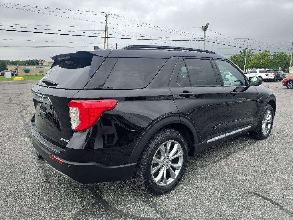 Used 2021 Ford Explorer XLT w/ Equipment Group 202A AWD/4WD image 6