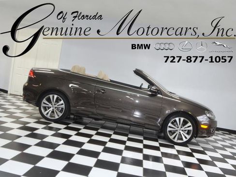 Used 2013 Volkswagen Eos Lux FWD image 1