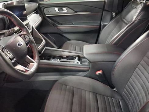 Used 2025 Ford Explorer ST-Line AWD/4WD image 35