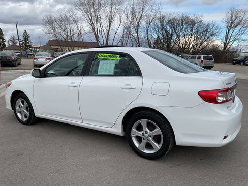 Used 2013 Toyota Corolla LE w/ Premium Pkg image 4