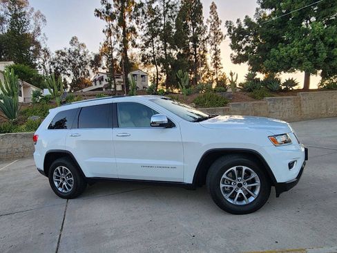 Used 2015 Jeep Grand Cherokee Limited AWD/4WD image 28
