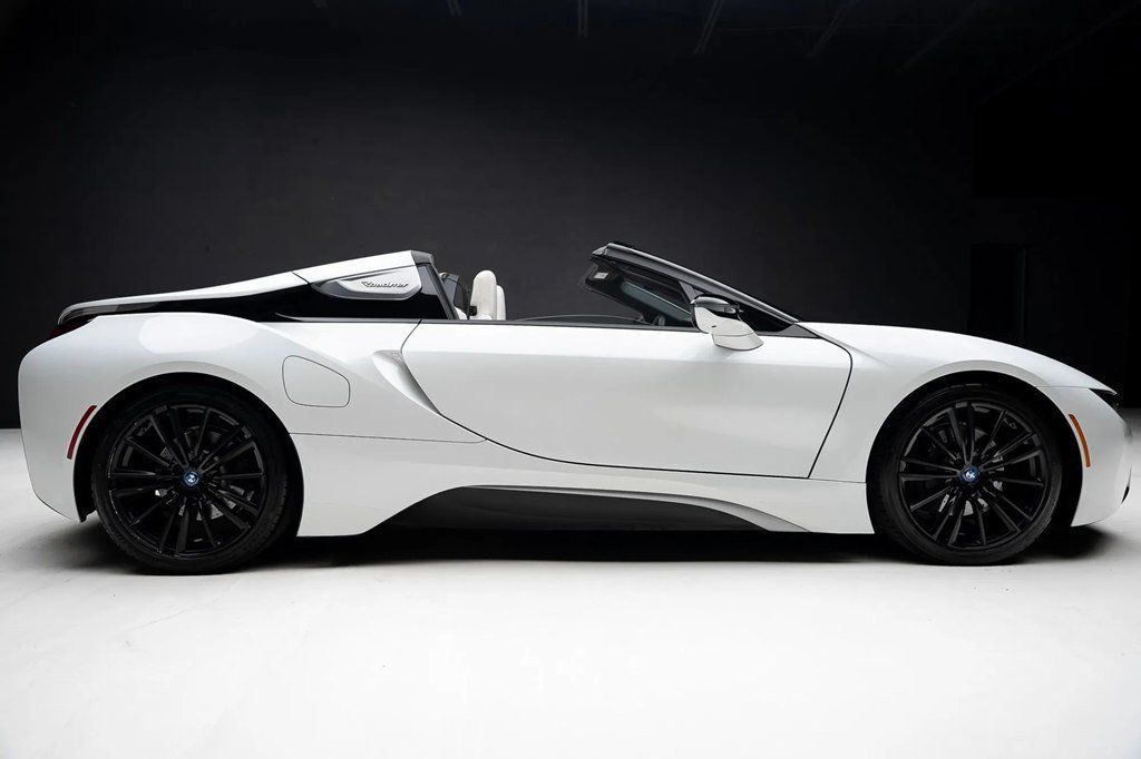 Used 2019 BMW i8 Roadster AWD/4WD image 37