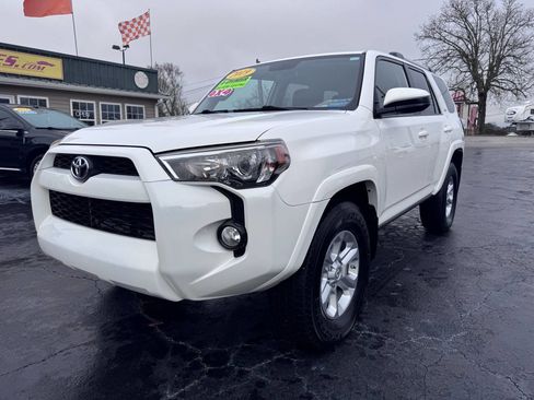 Used 2019 Toyota 4Runner SR5 image 3