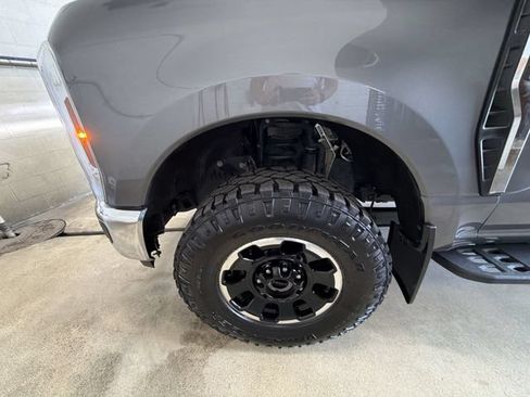 Used 2025 Ford F350 Lariat w/ Tremor Off-Road Package AWD/4WD image 34
