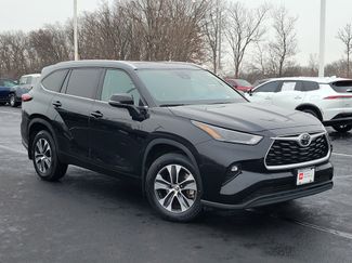 Certified 2024 Toyota Highlander XLE video 2