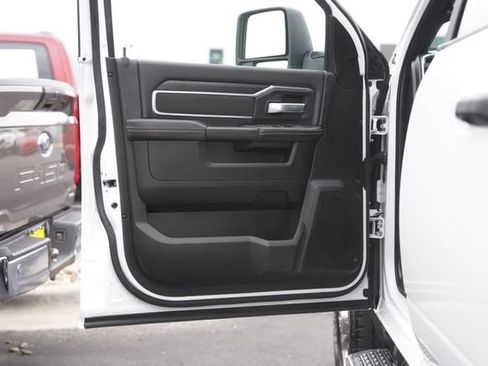 Used 2026 RAM 2500 Big Horn AWD/4WD image 30