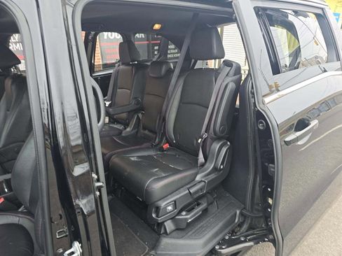 Certified 2023 Honda Odyssey Sport image 11