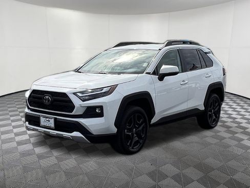 Used 2024 Toyota RAV4 Adventure AWD/4WD image 3