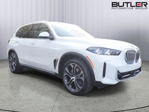 Certified 2024 BMW X5 xDrive40i w/ Premium Package image 9