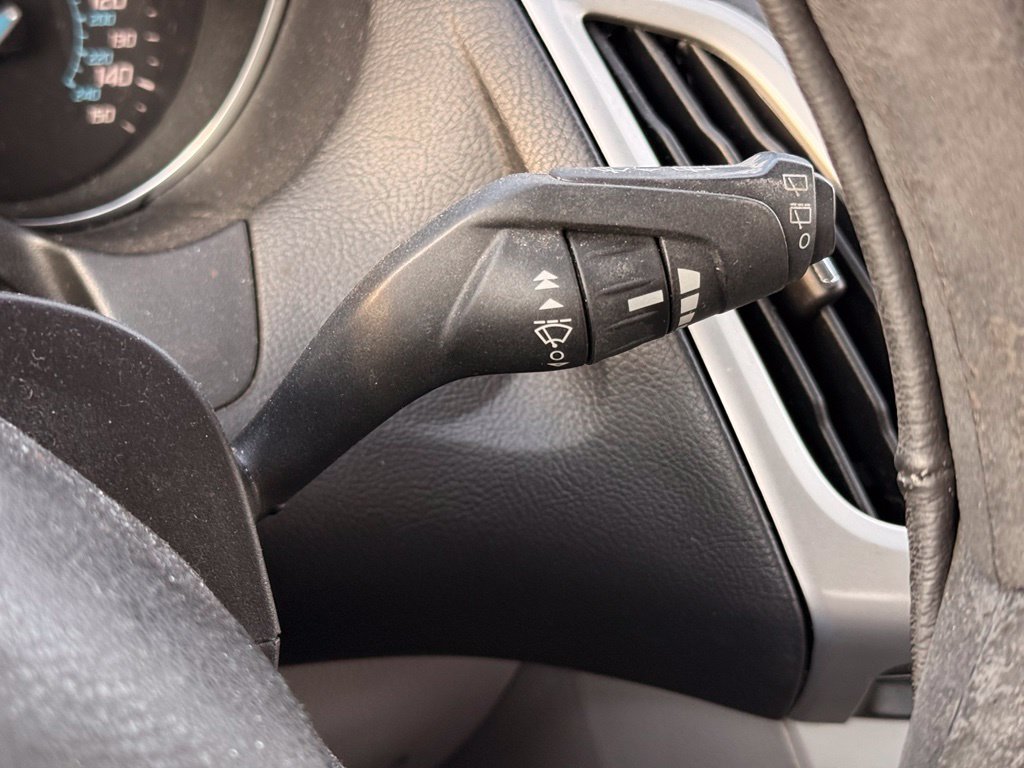 Used 2012 Ford Focus SE w/ SE Winter Pkg FWD image 16