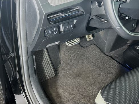 Used 2024 Kia EV6 GT-Line RWD image 17