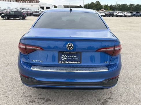 Certified 2024 Volkswagen Jetta SE w/ Panoramic Sunroof Package FWD image 5