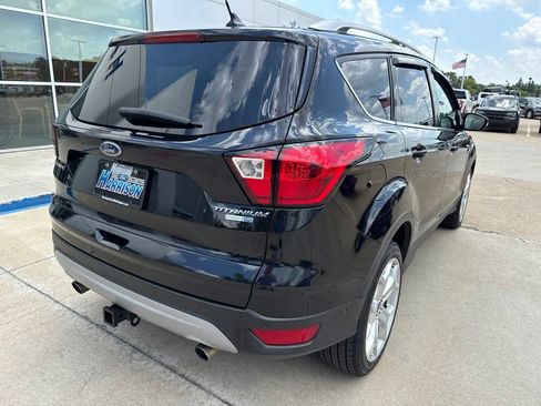 Used 2019 Ford Escape Titanium AWD/4WD image 5