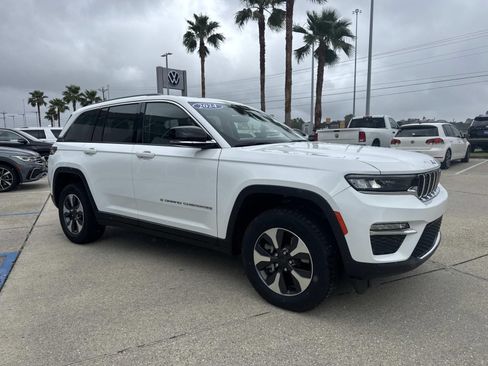 Used 2024 Jeep Grand Cherokee Limited 4xe AWD/4WD image 3
